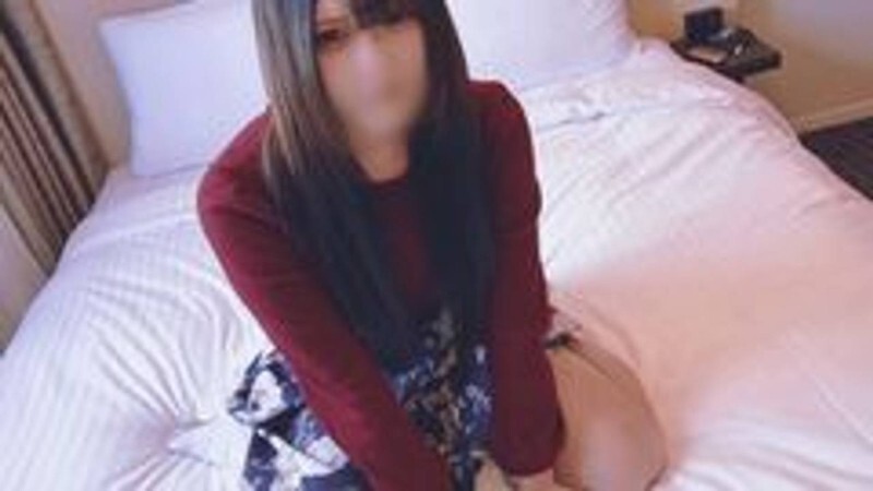 FC2-PPV-4668424 [Face Revealed] Kana-chan, a con cafe girl, is in financial difficulty and is receiving emergency support. After 8 days of abstinence, she is fucked raw and ejaculates a large amount with an angry, disgusting old man's penis.